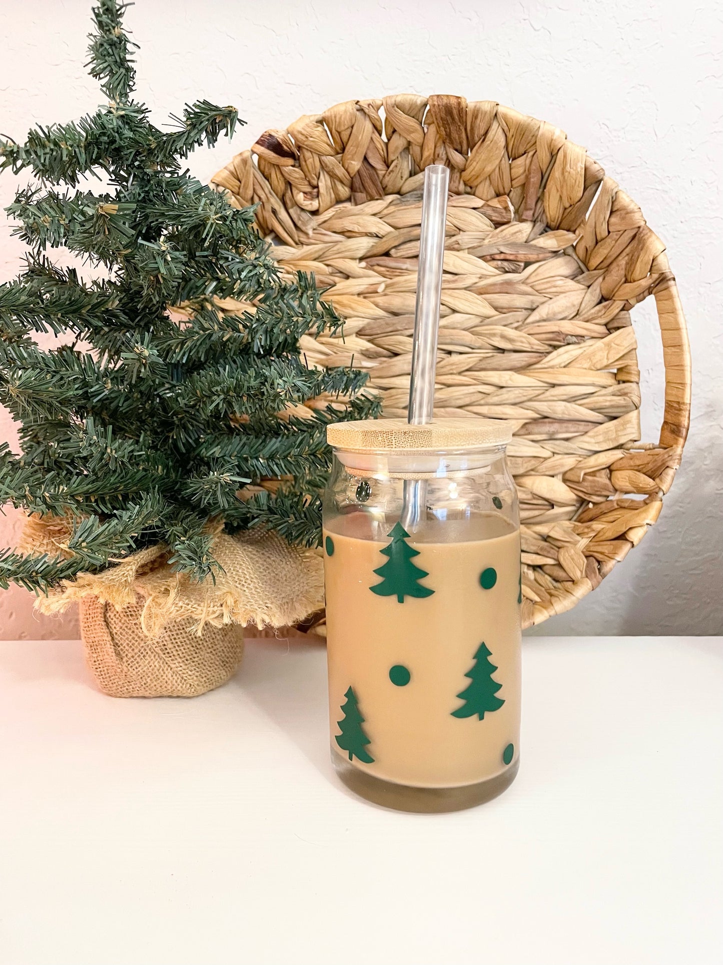 Christmas tree glass can